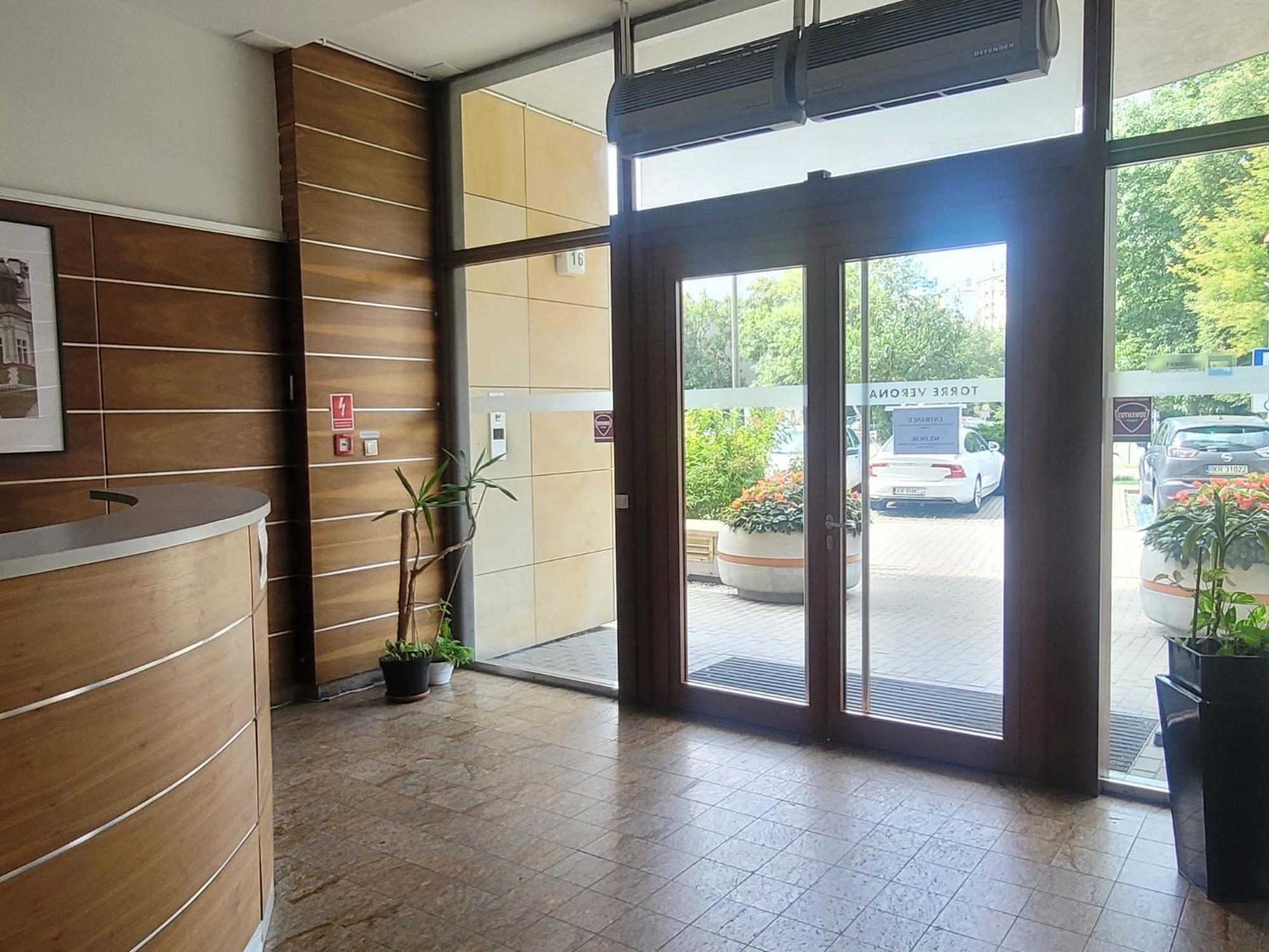 Verona 115, 69m2, Terrace, Garage Apartment Krakow